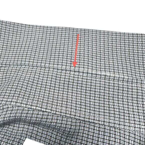 Yves Saint Laurent | Crosshatch Pattern Light Button Up Dress Shirt | Medium - Picture 13 of 13